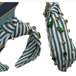 💚🔹️ Piper K🔹️Beautiful Crystals Embellished Hair Green Headband